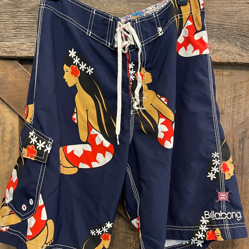 Billabong swim shorts size 32
